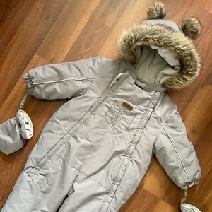 Gusti snowsuit 24 months Mint condition***